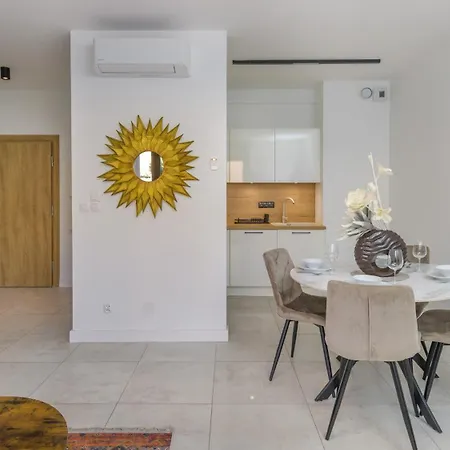 Apartamenty Delux Sun & Snow Belnihel - Blisko Centrum I Fokarium Exterior photo